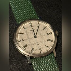 Seiko Silver Linen Dial Manual Wind Dress Watch (Chariot 2220-0180)